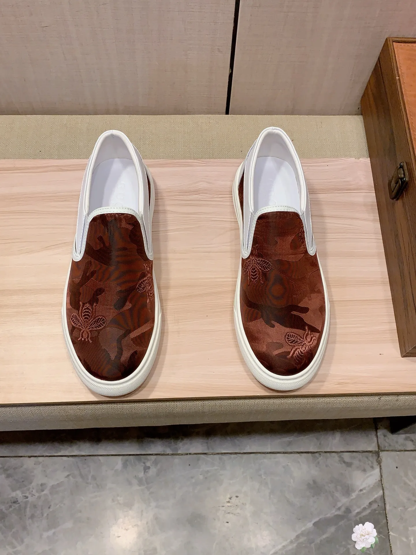 Men's men's shoes💰360💰💰🎩🎩[Lightning][Lightning] "Gucci*" The latest and most popular casual shoes, top brands [seduce] luxury~purchase, top~quality. [Strong] The upper is made of imported breathable cowhide with material ➕ breathable sheepskin lining (•) and fine workmanship. The original stylish and stylish soft rubber wear-resistant and non-slip outsole is light and comfortable on the feet. The real thing looks better when photographed in real life. No. 2661: Code: 38-44, 45 can be customized, 3️⃣ colors are available